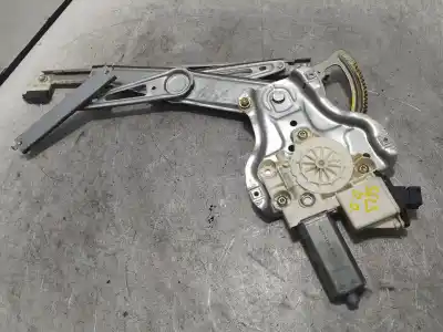 Pièce détachée automobile d'occasion LÉVE GLACE AVANT DROIT pour TOYOTA COROLLA (E12) 3ZZFE Références OEM IAM 992046100  