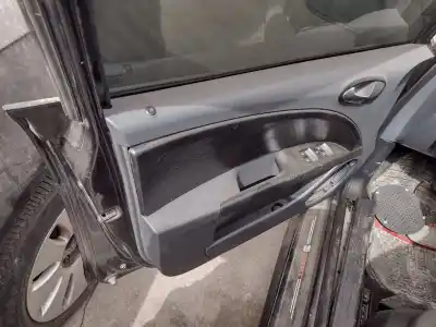 Peça sobressalente para automóvel em segunda mão PUXADOR INTERIOR DIANTEIRO ESQUERDO por SEAT LEON (1P1)  Referências OEM IAM   