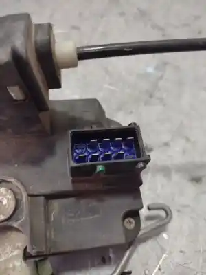 Автозапчастина б/у замок передніх дверей лівий для opel corsa c g-z12xe посилання на oem iam   