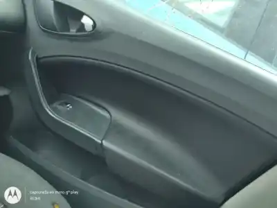Автозапчасти б/у обивка передней правой двери за seat ibiza berlina (6j5) bxw ссылки oem iam 