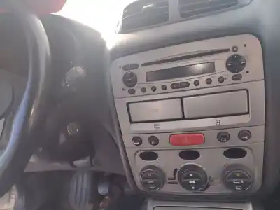 Pezzo di ricambio per auto di seconda mano impianto audio / radio cd per alfa romeo alfa gt (125) 1.9 jtd riferimenti oem iam 