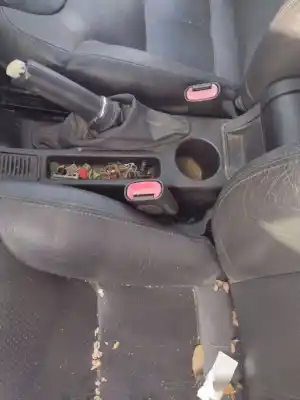 Pezzo di ricambio per auto di seconda mano gancio cintura anteriore sinistro per alfa romeo alfa gt (125) 1.9 jtd riferimenti oem iam 
