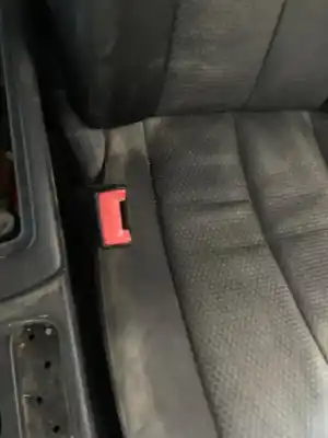 Автозапчасти б/у левый передний крюк ремня за volkswagen passat variant (3c5) highline ссылки oem iam 