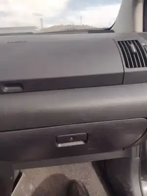 Peça sobressalente para automóvel em segunda mão porta luvas por toyota corolla verso (r1) 2adftv referências oem iam 