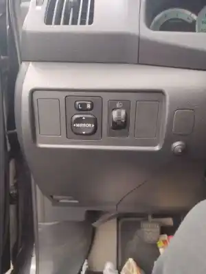 Peça sobressalente para automóvel em segunda mão caixa de fusíveis e relés por toyota corolla verso (r1) 2adftv referências oem iam 