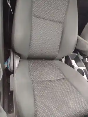 Peça sobressalente para automóvel em segunda mão assento dianteiro direito por toyota corolla verso (r1) 2adftv referências oem iam 