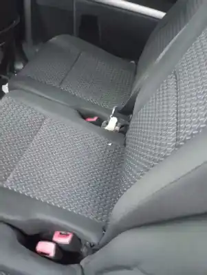 Peça sobressalente para automóvel em segunda mão chicote / encaixe cinto segurança traseiro central por toyota corolla verso (r1) 2adftv referências oem iam 