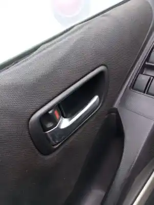 Peça sobressalente para automóvel em segunda mão puxador interior dianteiro direito por toyota corolla verso (r1) 2adftv referências oem iam 