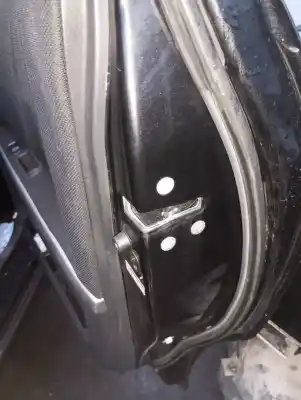 Peça sobressalente para automóvel em segunda mão fechadura da porta traseira direita por toyota corolla verso (r1) 2adftv referências oem iam 