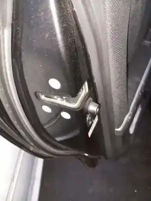 Peça sobressalente para automóvel em segunda mão fechadura da porta traseira esquerda por toyota corolla verso (r1) 2adftv referências oem iam 