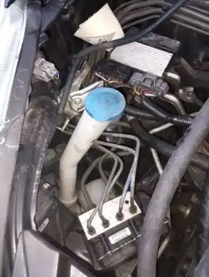 Peça sobressalente para automóvel em segunda mão depósito do limpa vidros por toyota corolla verso (r1) 2adftv referências oem iam 