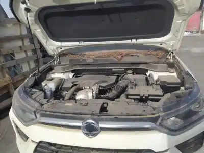 Pezzo di ricambio per auto di seconda mano pannello frontale per ssangyong korando 2.3 tdi riferimenti oem iam 