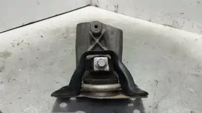 Peça sobressalente para automóvel em segunda mão SUPORTE DIREITO DO MOTOR por RENAULT CLIO III K9K768 Referências OEM IAM 8200559729  