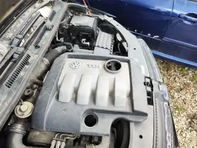 Peça sobressalente para automóvel em segunda mão TAMPA DO MOTOR por VOLKSWAGEN GOLF PLUS V (5M1, 521) 1.9 TDI Referências OEM IAM   