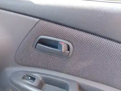 Pièce détachée automobile d'occasion poignée intérieure avant droite pour kia rio ii (jb) gasóleo 2006 5p références oem iam 