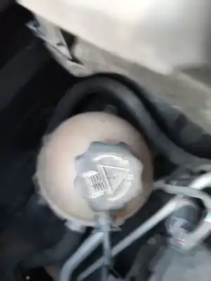 Piesă de schimb auto la mâna a doua vas de expansiune pentru peugeot 5008 peugeot 5008 referințe oem iam 
