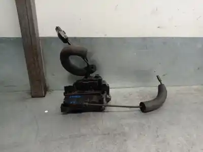 Peça sobressalente para automóvel em segunda mão fechadura da porta traseira esquerda por renault laguna iii 2.0 dci diesel cat referências oem iam 825010003r