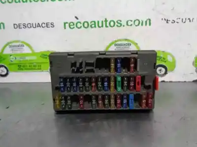 Pièce détachée automobile d'occasion BOÎTES À FUSIBLES pour PEUGEOT 405 BERLINA  Références OEM IAM 8204C3  9450537080