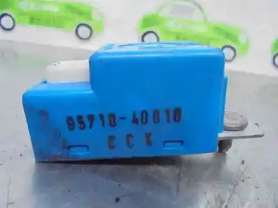 Peça sobressalente para automóvel em segunda mão sensor por kia carnival 2.9 crdi vgt active referências oem iam 957104d010  