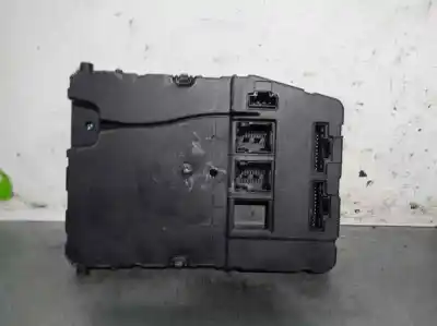Peça sobressalente para automóvel em segunda mão caixa de fusíveis e relés por renault scenic ii 1.5 dci diesel referências oem iam 8200433201