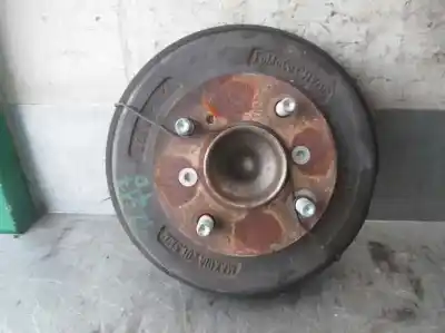 Peça sobressalente para automóvel em segunda mão manga de eixo traseira direita por ford fiesta (cb1) 1.6 tdci cat referências oem iam 8v511113a