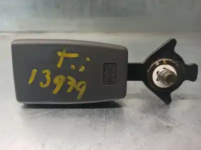 Tweedehands auto-onderdeel linker achter riem haak voor mazda premacy (cp) 2.0 td oem iam-referenties cb015768069