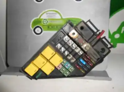 Second-hand car spare part FUSE BOX UNIT for MG SERIE 25 (RF)  OEM IAM references YQE103720  1146440382801