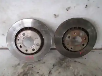 Pièce détachée automobile d'occasion disque de frein avant pour opel astra f berlina 16v gsi références oem iam 