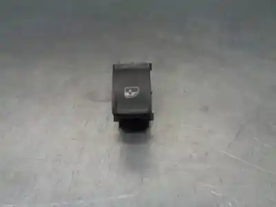 Tweedehands auto-onderdeel SCHAKELAAR RECHTS VOOR RUIT voor SEAT ARONA  OEM IAM-referenties 5G0959855P  