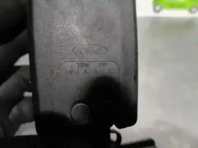 Автозапчасти б/у крюк для пояса за ford fiesta (cb1) 1.4 tdci cat ссылки oem iam 8v51a613k21ac  