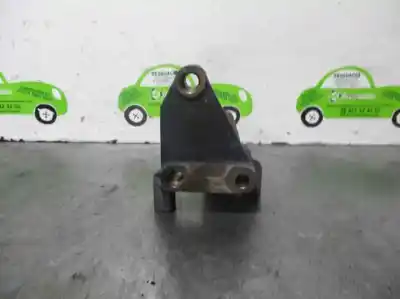 Second-hand car spare part engine support for kia carnival 2.9 crdi vgt active oem iam references 956904d000  