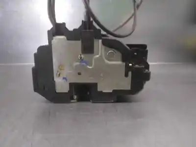 Second-hand car spare part left front door lock for nissan note (e11e) visia oem iam references 805019u10b  