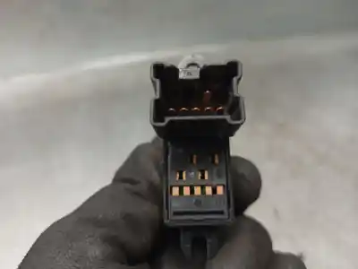 Second-hand car spare part rear right power window switch for nissan note (e11e) visia oem iam references 25411ed00b  