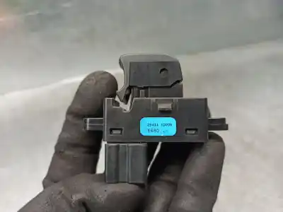 Second-hand car spare part rear right power window switch for nissan note (e11e) visia oem iam references 25411ed00b  