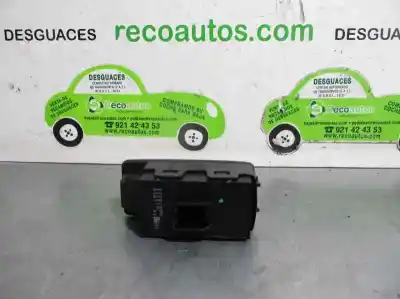 Pièce détachée automobile d'occasion commande de lève vitre arrière gauche pour opel insignia a sedán (g09) 2.0 cdti (69) références oem iam 13301888  