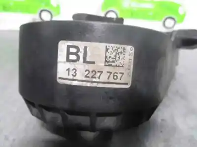 Second-hand car spare part engine support for opel insignia a sedán (g09) 2.0 cdti (69) oem iam references 13227767  