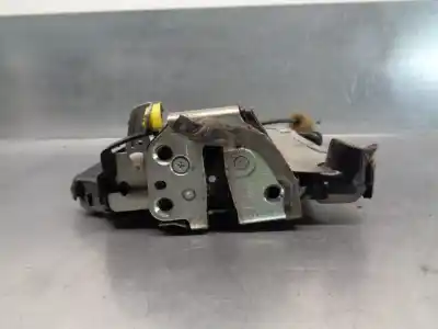 Автозапчасти б/у замок левой передней двери за lexus is 200 (ds2/is2) 220d ссылки oem iam 6904053100  