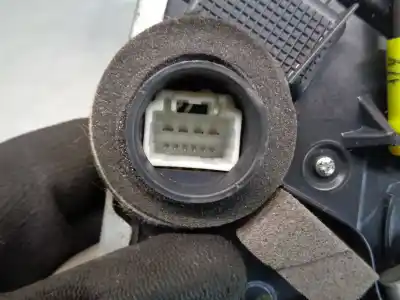 Автозапчасти б/у замок левой передней двери за lexus is 200 (ds2/is2) 220d ссылки oem iam 6904053100  