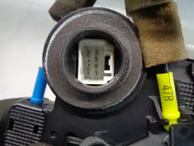 Автозапчасти б/у замок задней правой двери за lexus is 200 (ds2/is2) 220d ссылки oem iam 6905053040  