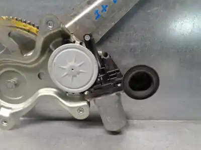 Автозапчастина б/у регулятор склона задній лівий для lexus is 200 (ds2/is2) 220d посилання на oem iam 6980422200  