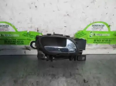 Tweedehands auto-onderdeel BINNEN VOOR RECHTS HANDVAT voor PEUGEOT 207  OEM IAM-referenties 96555516VD  