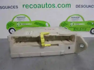 Pezzo di ricambio per auto di seconda mano scatola relè/fusibili per lexus is 200 (ds2/is2) d-cat riferimenti oem iam 8273053050  8267253060