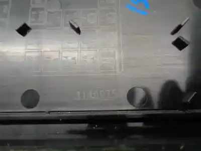 Second-hand car spare part fuse box unit for volvo v40 básico oem iam references 31409757  