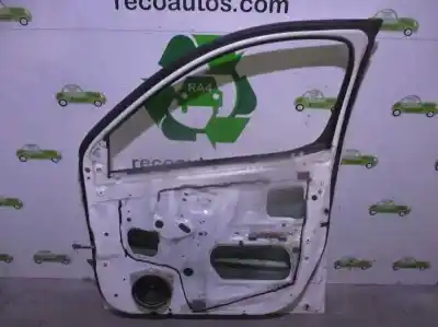 Автозапчастина б/у передні праві двері для toyota yaris verso (ncp2/nlp2) 1.4 d-4d linea luna посилання на oem iam 6700152030  