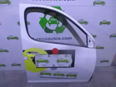 Автозапчастина б/у передні праві двері для toyota yaris verso (ncp2/nlp2) 1.4 d-4d linea luna посилання на oem iam 6700152030