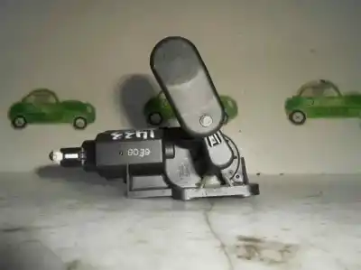 Peça sobressalente para automóvel em segunda mão motor elevador vidro traseiro direito por kia carnival 2.9 crdi vgt active referências oem iam 