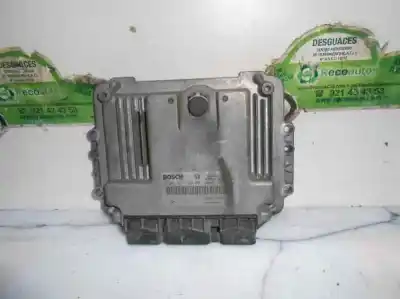 Pièce détachée automobile d'occasion CALCULATEUR MOTEUR ECU pour RENAULT SCENIC II  Références OEM IAM 8200310863  0281011390