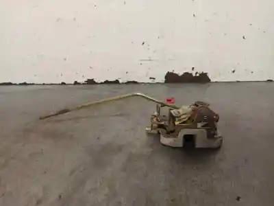 Pezzo di ricambio per auto di seconda mano serratura porta anteriore destra per kia pride 1.3 cat riferimenti oem iam kky0158310b