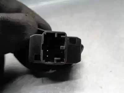 Second-hand car spare part right front power window switch for ford ka (ru8) 1.2 oem iam references 1571470  e30583