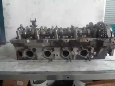Pièce détachée automobile d'occasion culasse du moteur pour mercedes-benz vito marco polo (638) 112 cdi références oem iam 6110105320  